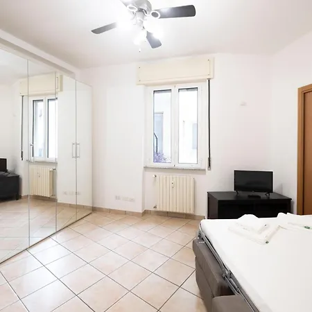 Magnifico Loft In Zona Udine M2 アパート ミラノ