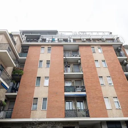 アパート Magnifico Loft In Zona Udine M2 ミラノ